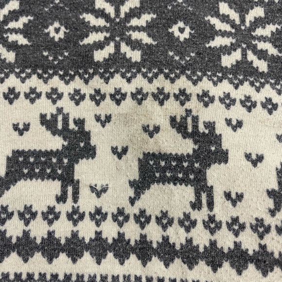 Forever 21 Black and Cream Patterned Long Sleeve Tee - Picture 2 of 3